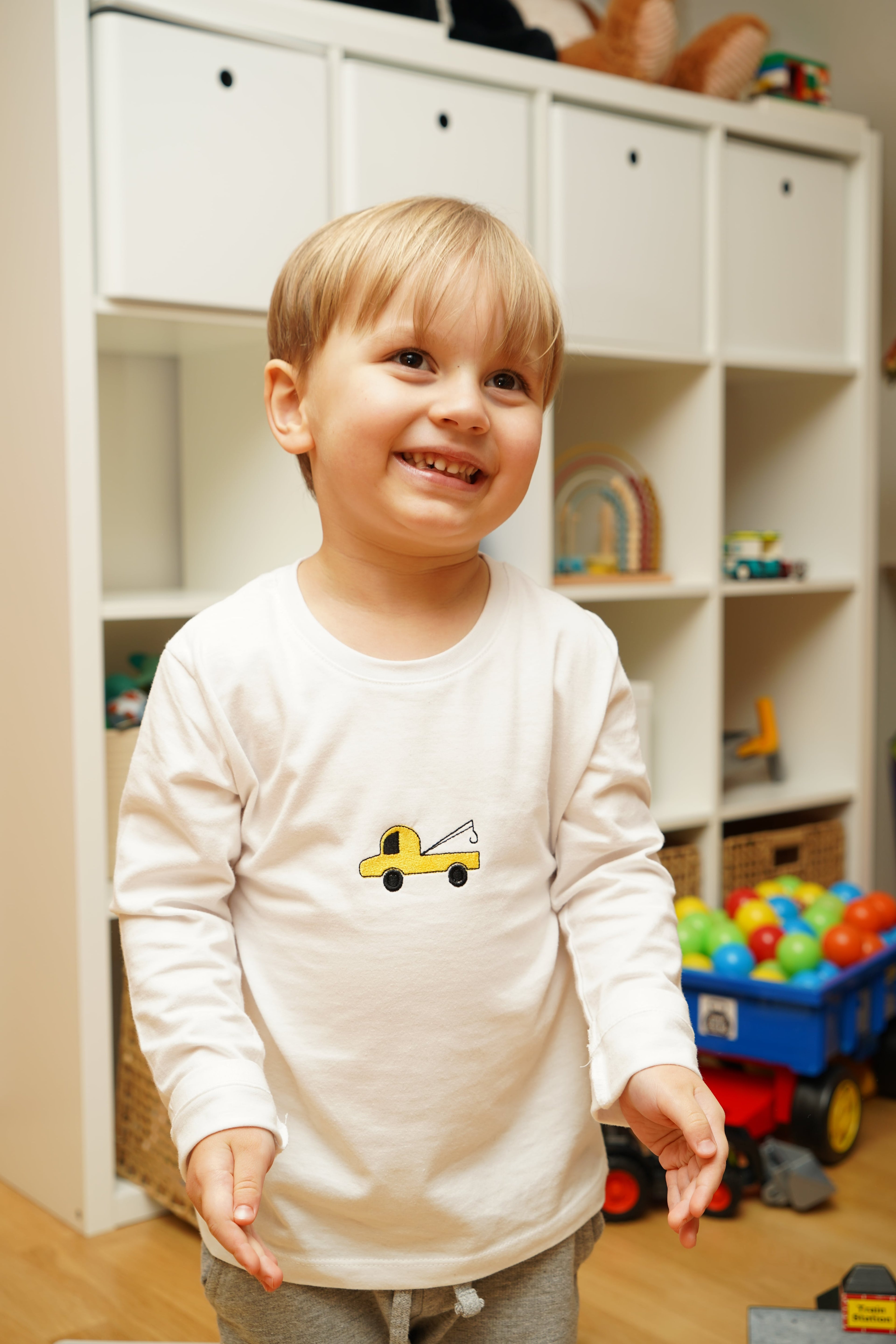 Dětské triko s výšivkou podle obrázku